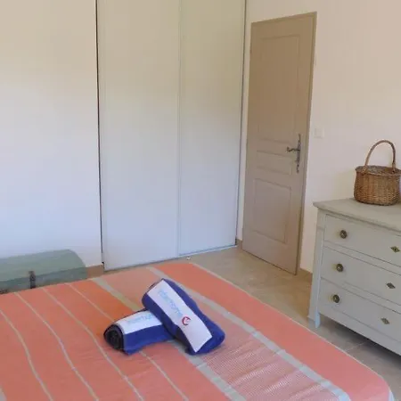 Cavalaire-sur-mer Sleeps 12 Pool Wifi *