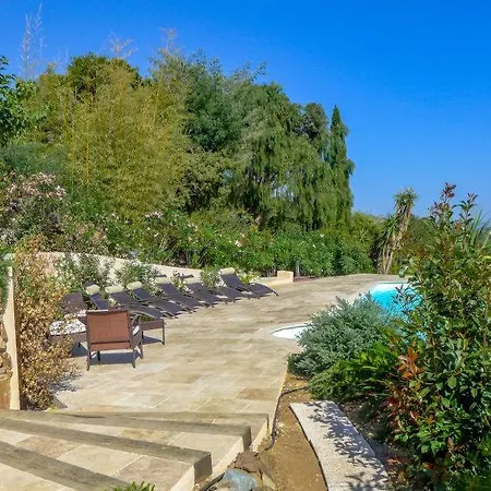 Cavalaire-sur-mer Sleeps 12 Pool Wifi *