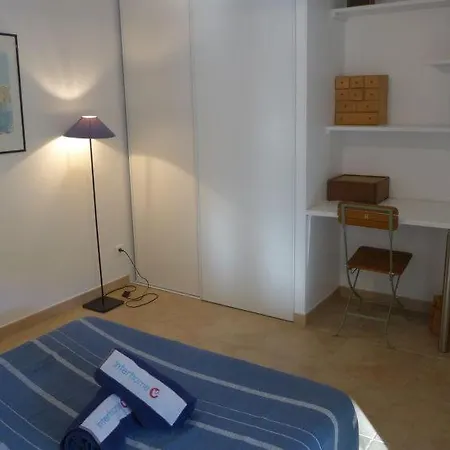 Cavalaire-sur-mer Sleeps 12 Pool Wifi *