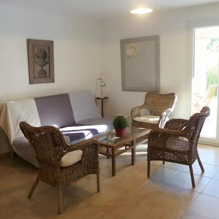 Cavalaire-sur-mer Sleeps 12 Pool Wifi Сasa de vacaciones Cavalaire-sur-Mer